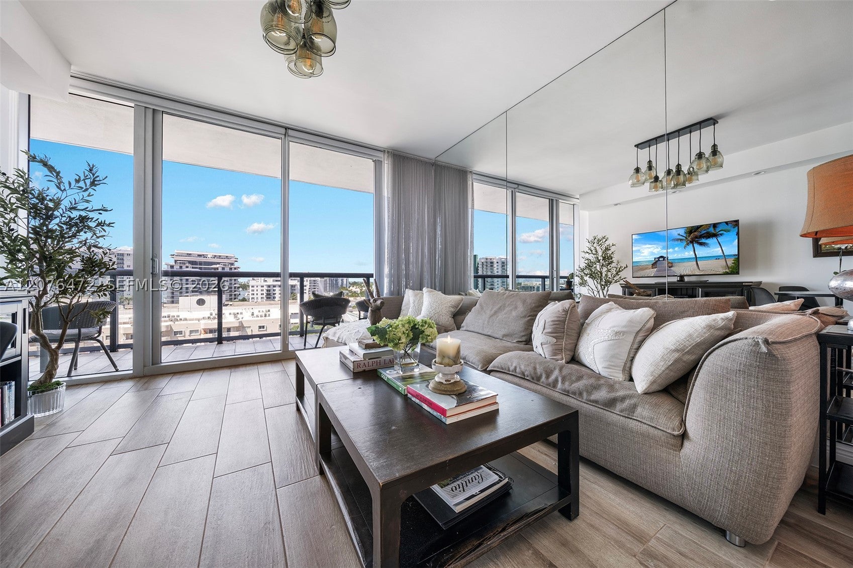 6799 Collins Ave 701