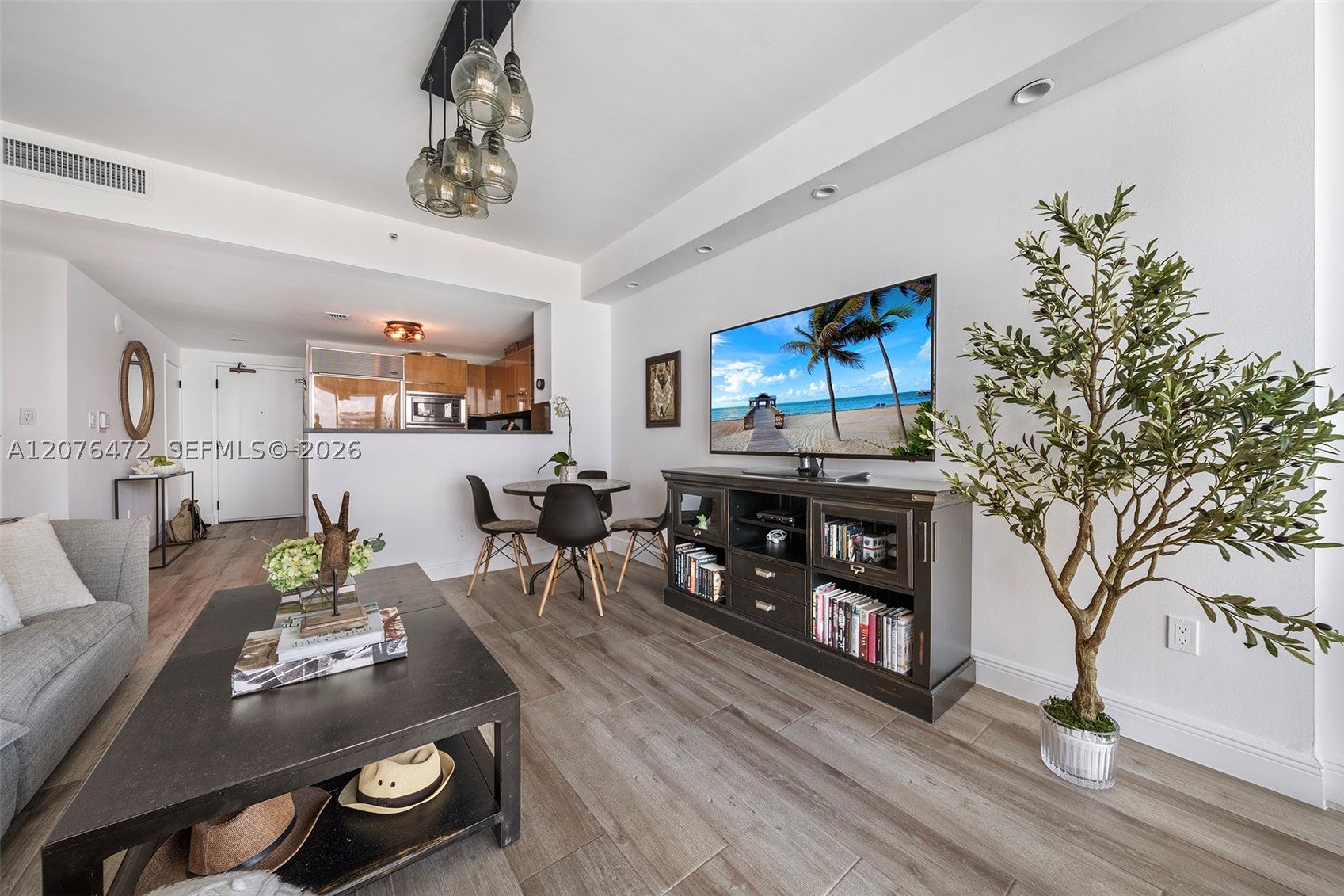 6799 Collins Ave 701