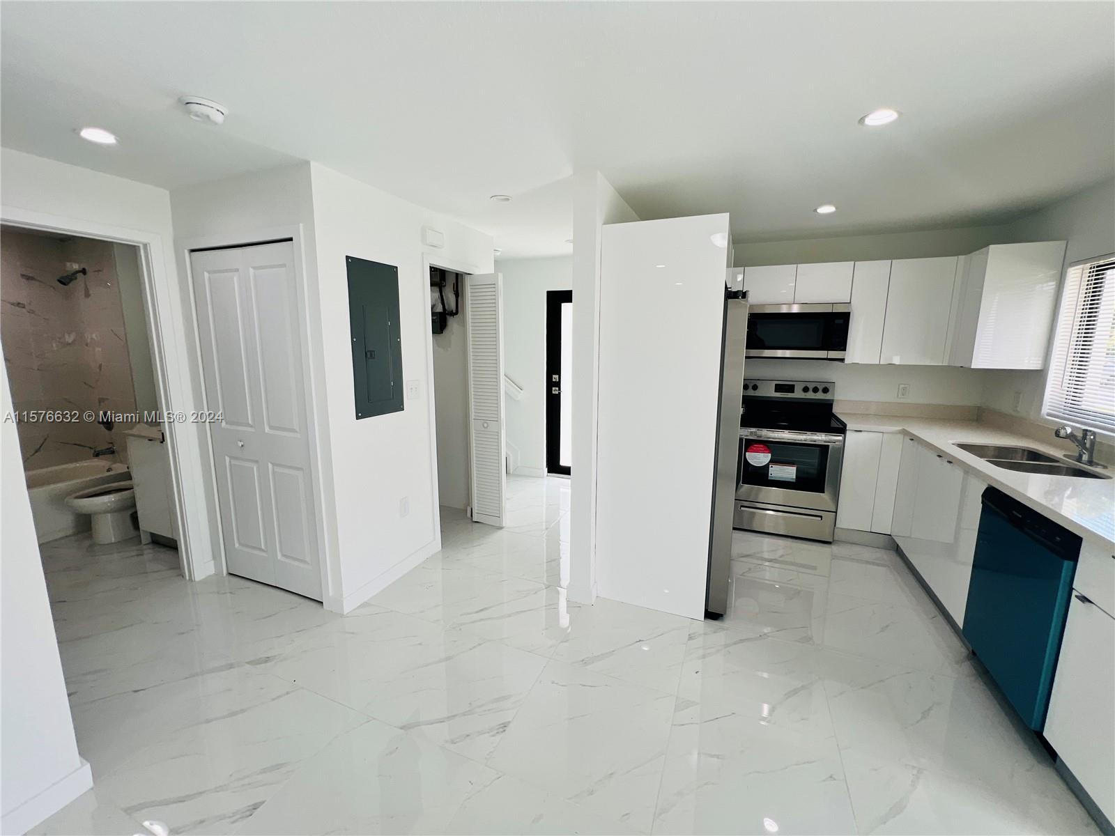 SYMMES-SHARMAN TRACT - Residential Lease