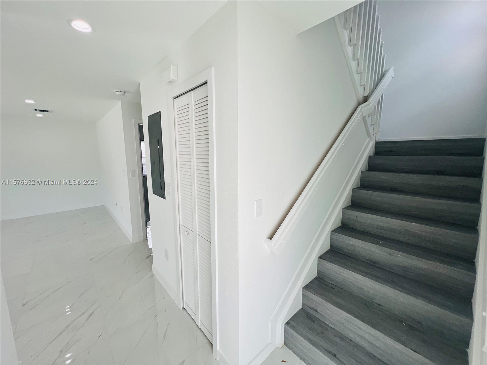 SYMMES-SHARMAN TRACT - Residential Lease