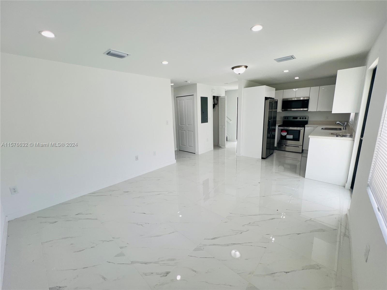 SYMMES-SHARMAN TRACT - Residential Lease