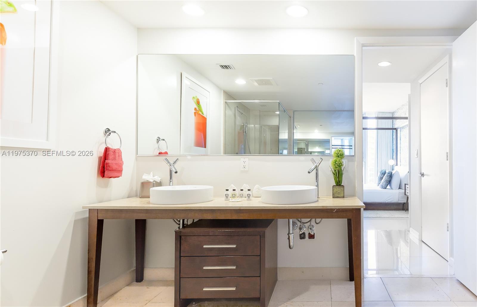 ICON BRICKELL CONDO NO 3 - Residential