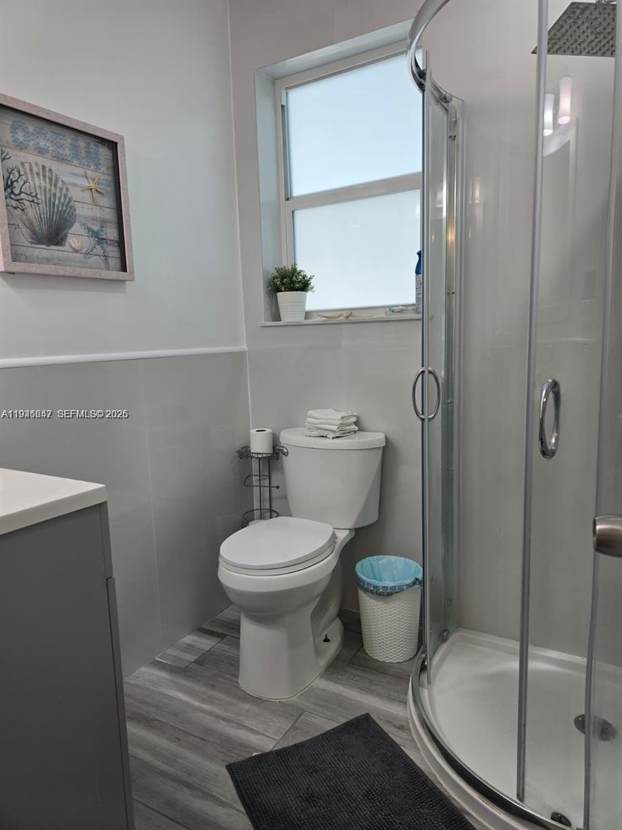 HOLLYWOOD LITTLE RANCHES - Residential