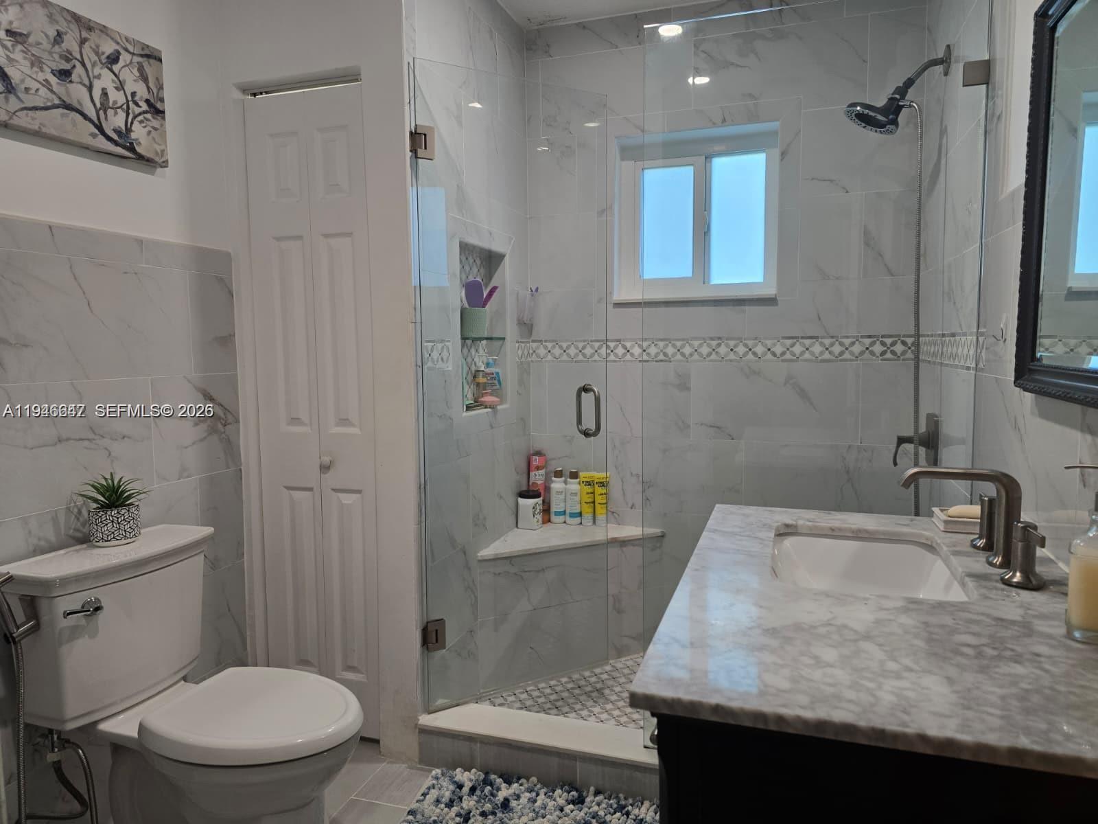 HOLLYWOOD LITTLE RANCHES - Residential