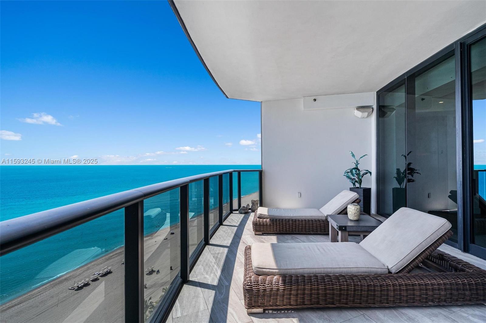 18555 COLLINS AVENUE COND - Residential