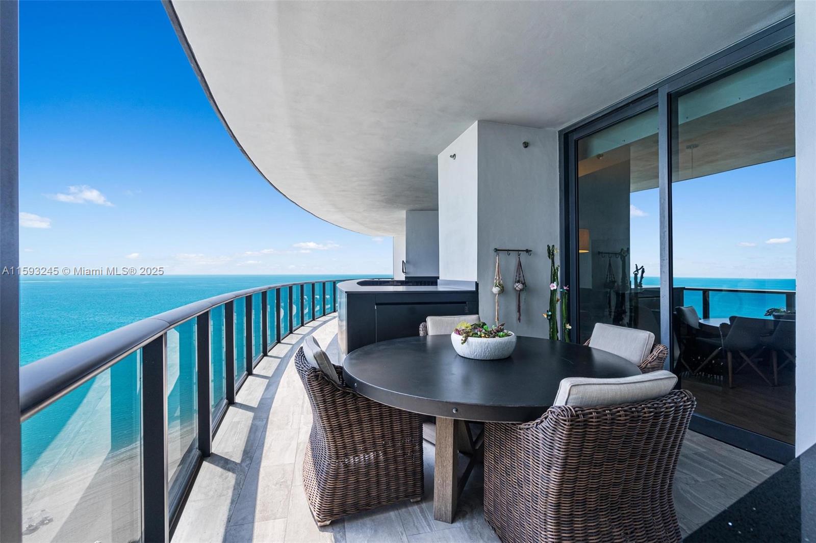18555 COLLINS AVENUE COND - Residential
