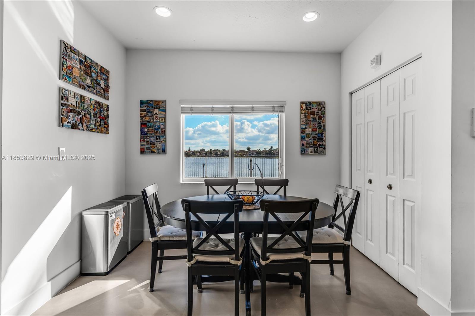 TWIN LAKE SHORES EAST - Residential