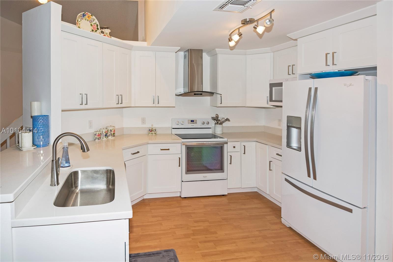 Forest Ridge Cluster Home - Residential