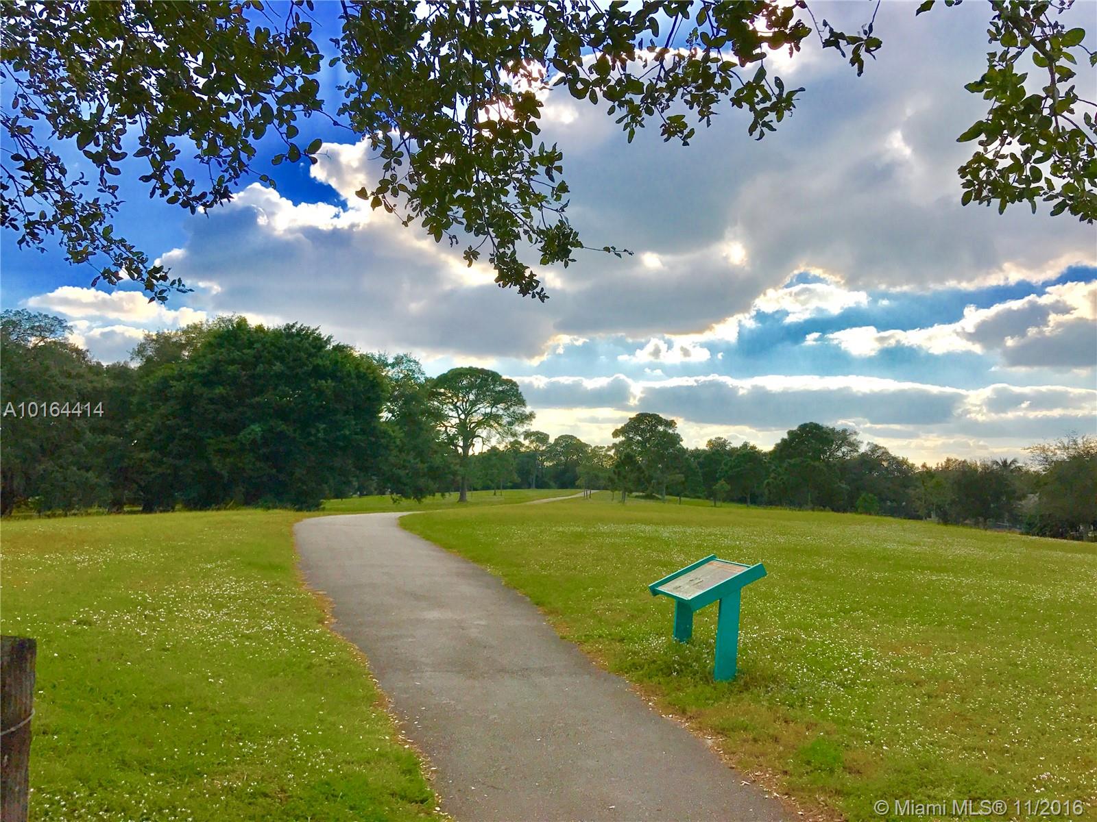 Forest Ridge Cluster Home - Residential