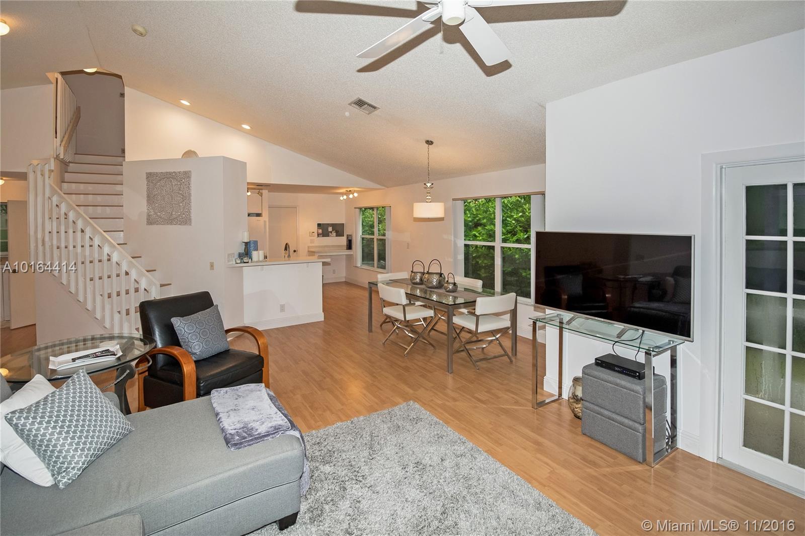 Forest Ridge Cluster Home - Residential