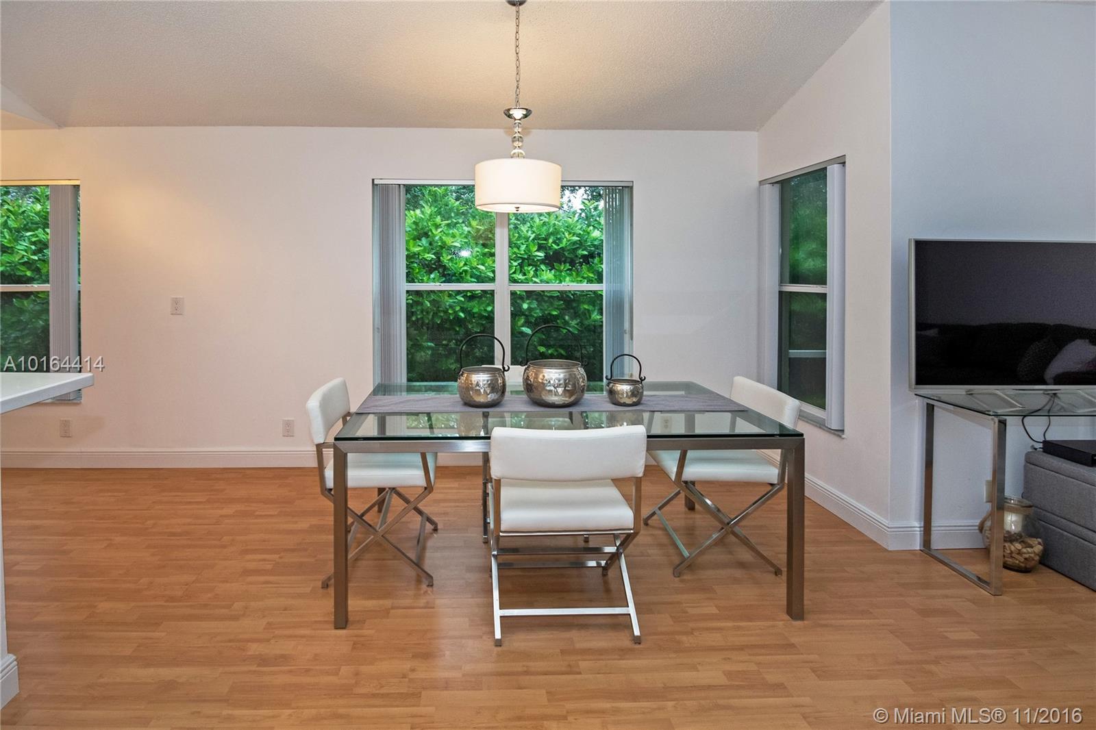 Forest Ridge Cluster Home - Residential