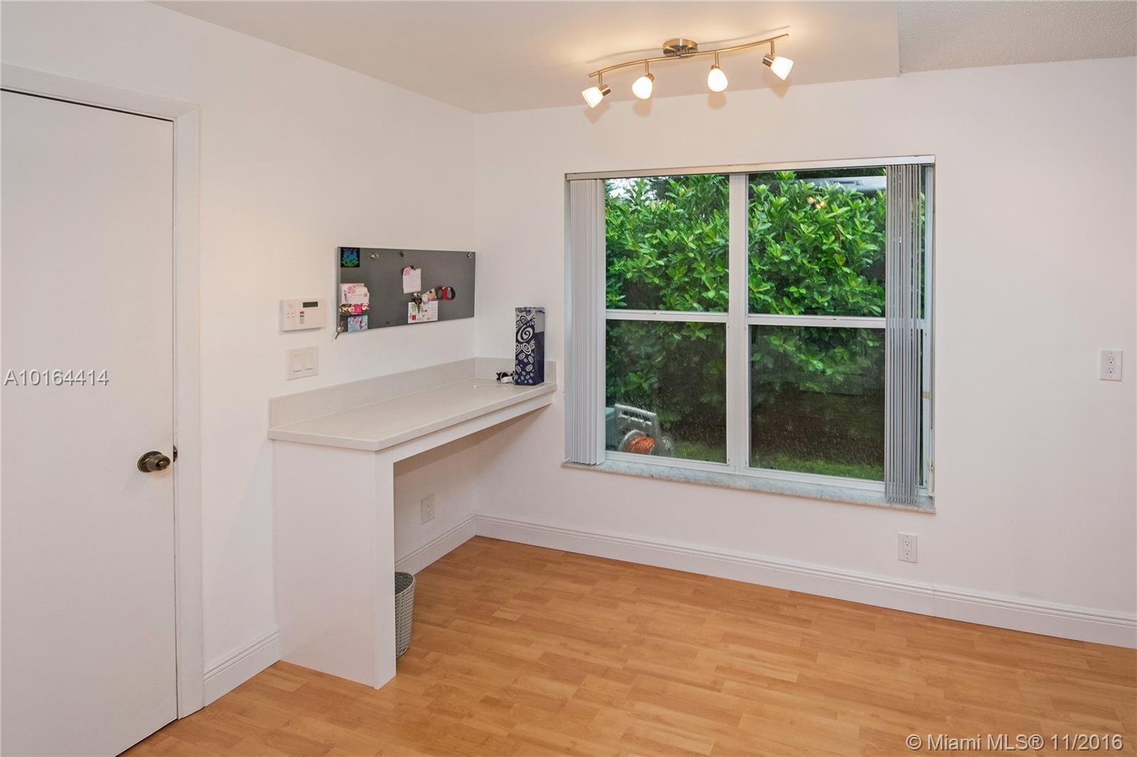 Forest Ridge Cluster Home - Residential