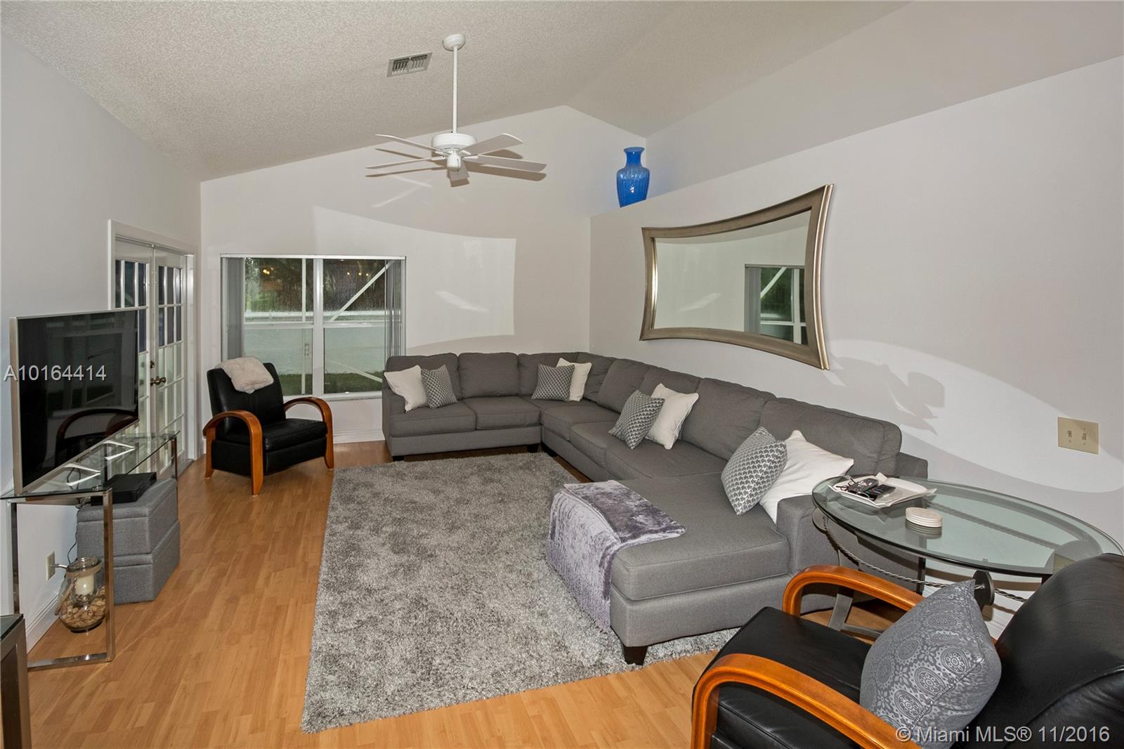 Forest Ridge Cluster Home - Residential