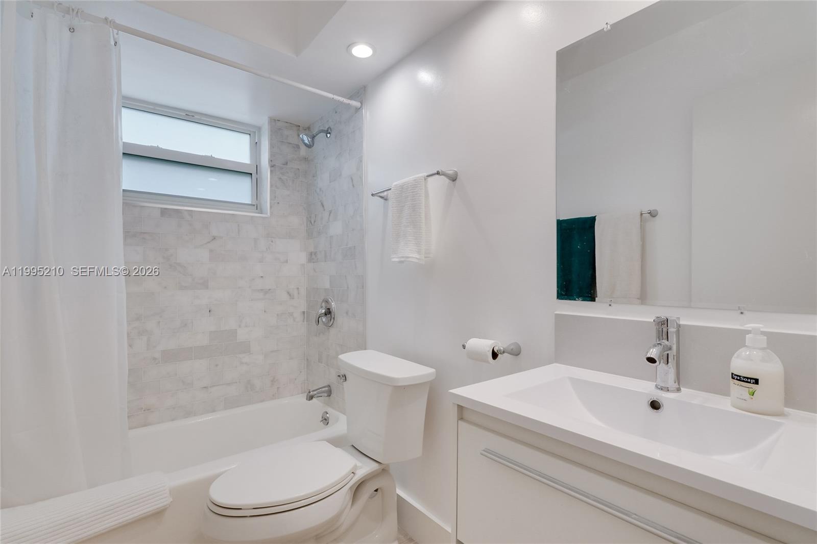 ISLE OF PARADISE CO-OP F - Residential