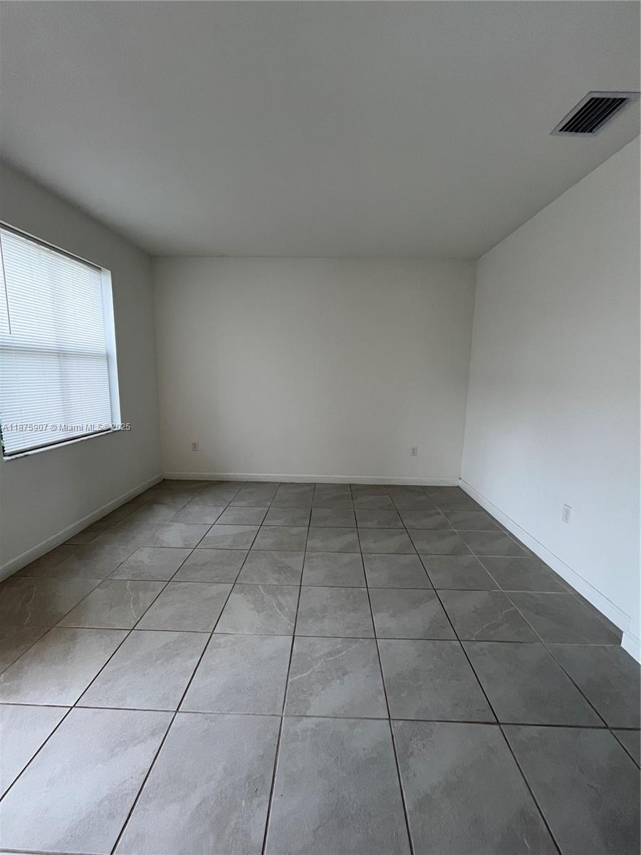 ENCLAVE SOUTH PHASE 2 - Residential Lease