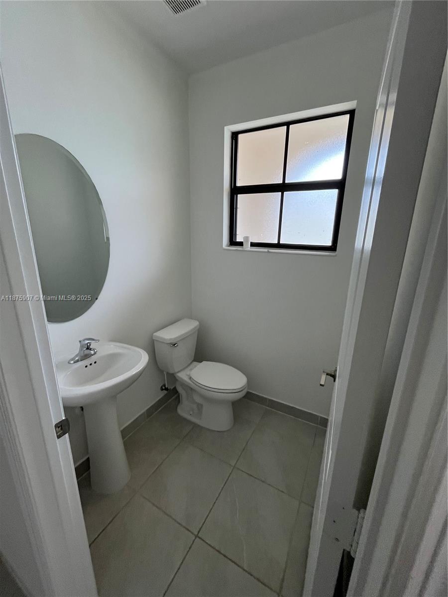 ENCLAVE SOUTH PHASE 2 - Residential Lease