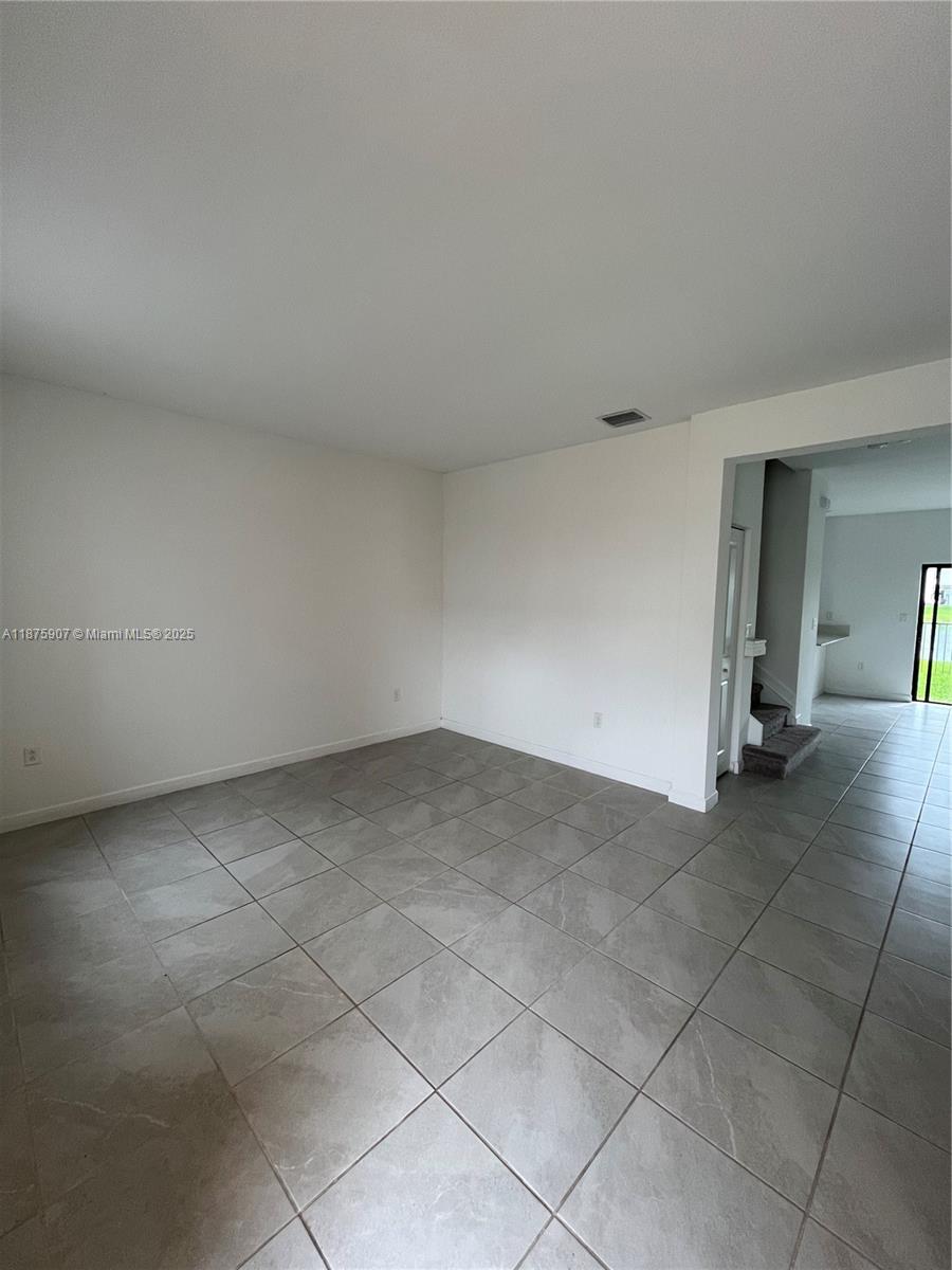 ENCLAVE SOUTH PHASE 2 - Residential Lease