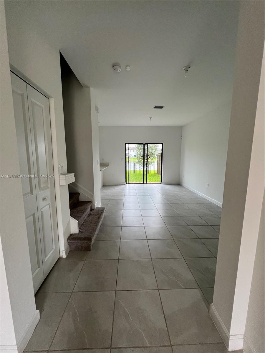 ENCLAVE SOUTH PHASE 2 - Residential Lease