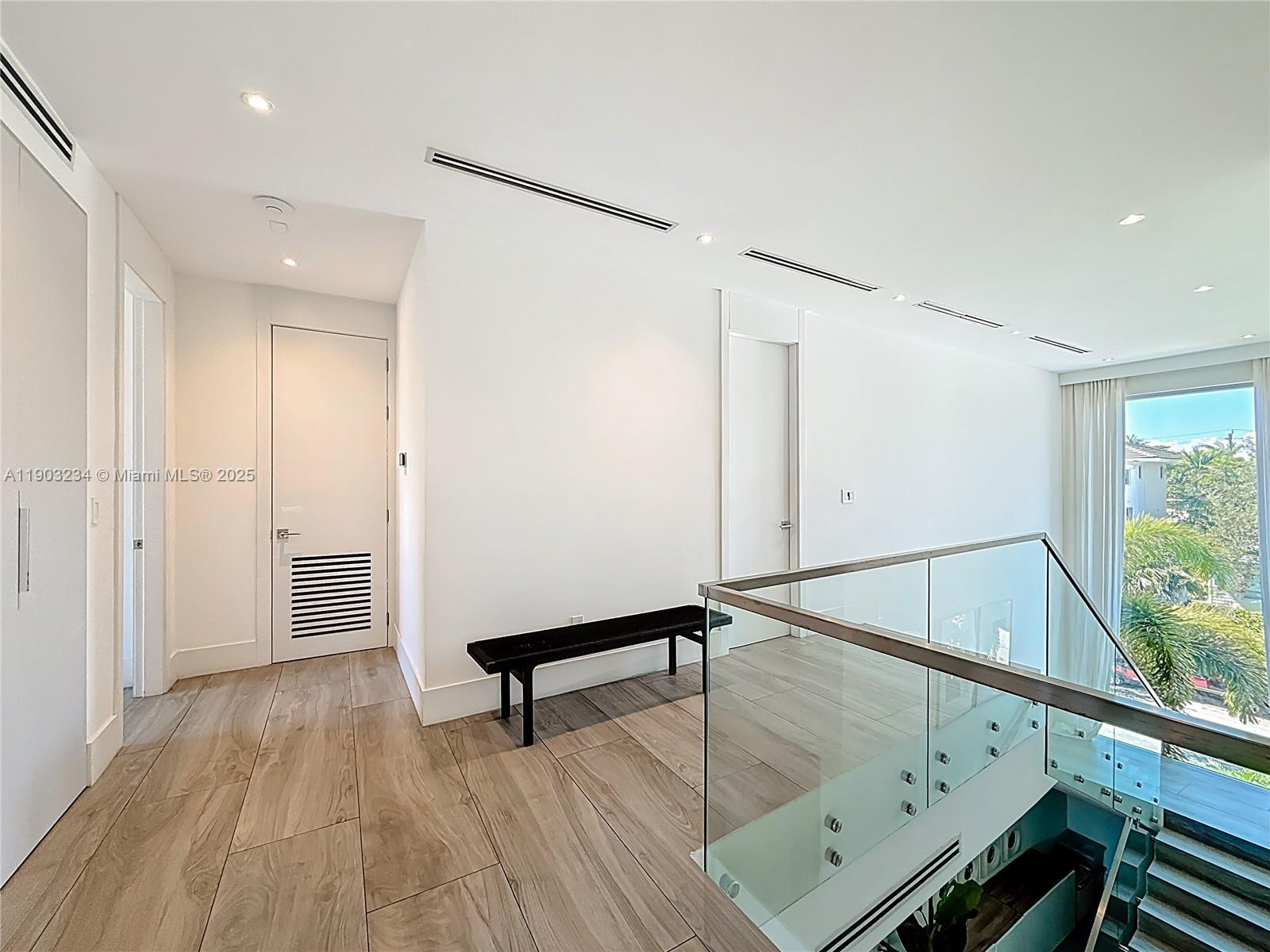 TROPICAL ISLE HOMES SUB - Residential Lease