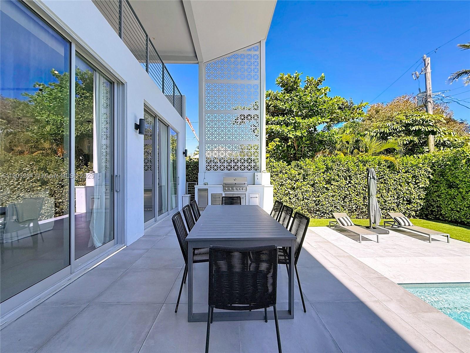 TROPICAL ISLE HOMES SUB - Residential Lease