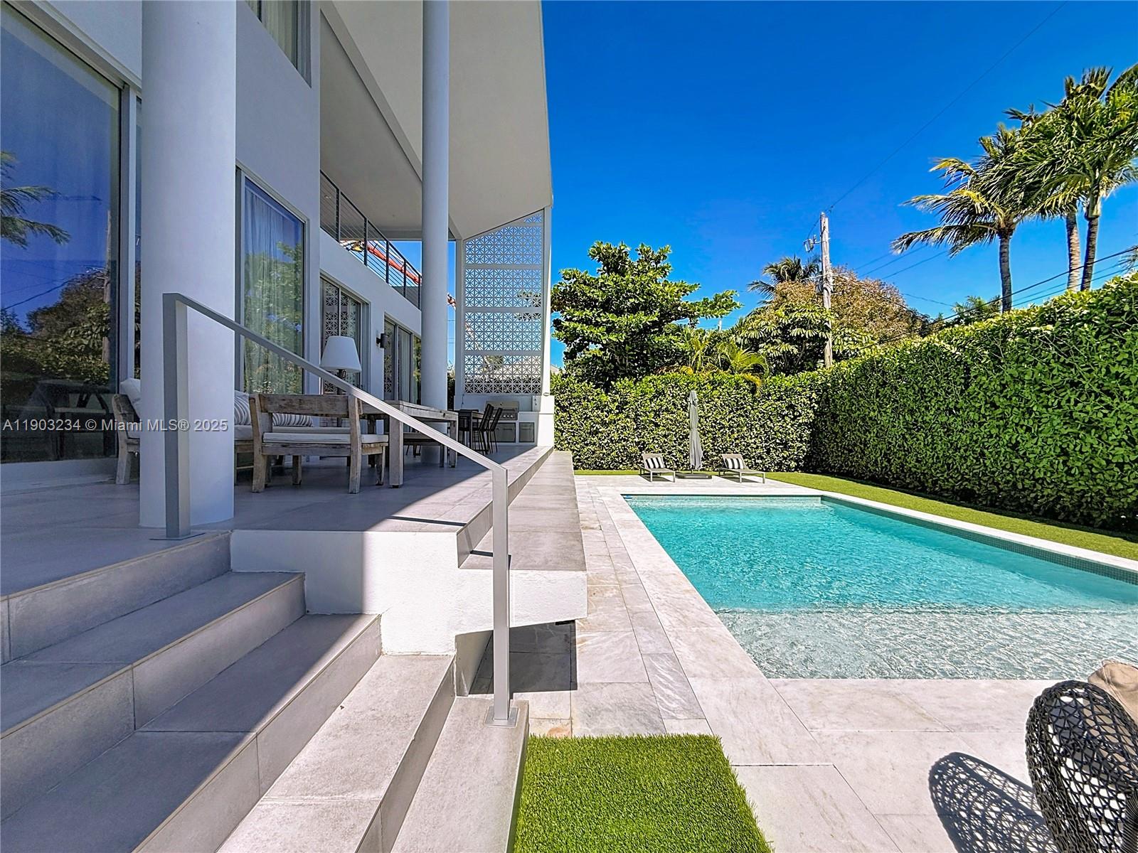 TROPICAL ISLE HOMES SUB - Residential Lease