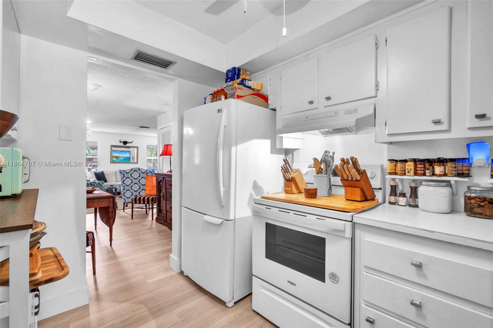 LAS OLAS MANOR 1 CONDO - Residential