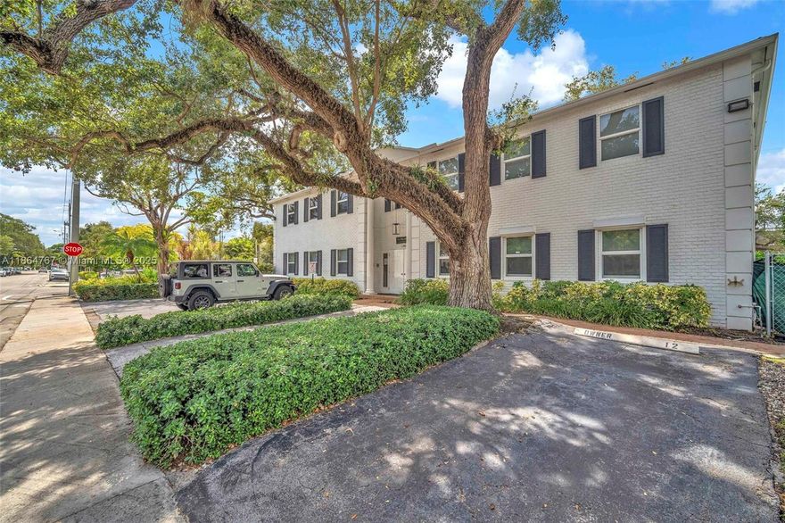 This beautiful unit is backed up to Las Olas Boulevard, live 5 steps away from a world renown hot spot in South Florida with restaurants, shoppes and nightlife. This large unit boasts 2 huge bedrooms (both with walk-in closets and one large walk in closet in hallway) and 2 bathrooms. Brand new full size Washer and Dryer in unit, completely updated bathrooms, flooring and tons of closet space. Beautiful building, very well maintained, with pool. A rated schools zone.