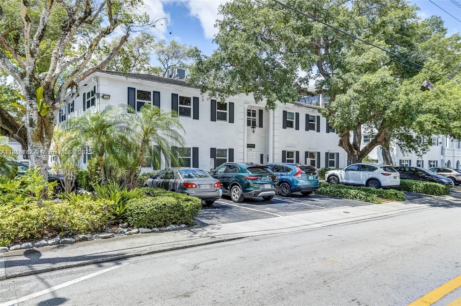 This beautiful unit is backed up to Las Olas Boulevard, live 5 steps away from a world renown hot spot in South Florida with restaurants, shoppes and nightlife. This large unit boasts 2 huge bedrooms (both with walk-in closets and one large walk in closet in hallway) and 2 bathrooms. Brand new full size Washer and Dryer in unit, completely updated bathrooms, flooring and tons of closet space. Beautiful building, very well maintained, with pool. A rated schools zone.