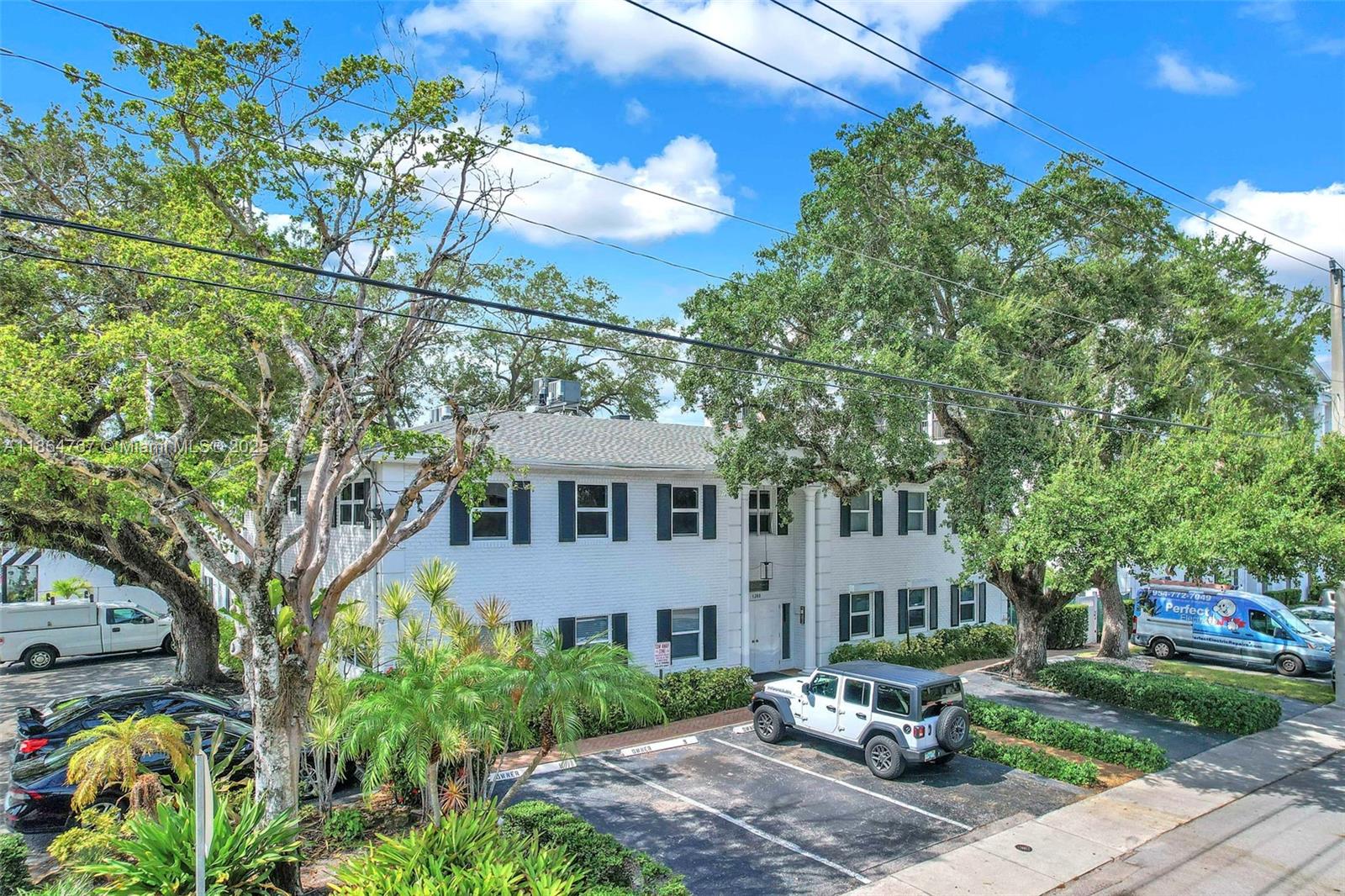 LAS OLAS MANOR 1 CONDO - Residential