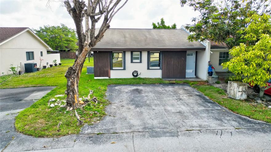 Tastefully remodeled corner townhouse in sought after Bentree.  Conveniently located across the street from grocery stores, restaurants. and 10-15 minutes away from the 836.  This can be a perfect home for a starting family, a couple trying to get out of apartment living, or even for investment purposes, as low association fees won't get in the way of cash flow potential. Brand new HVAC with 10 year warranty included. Call or text Listing agent to schedule appointment, owner still living in unit but motivated to sell!