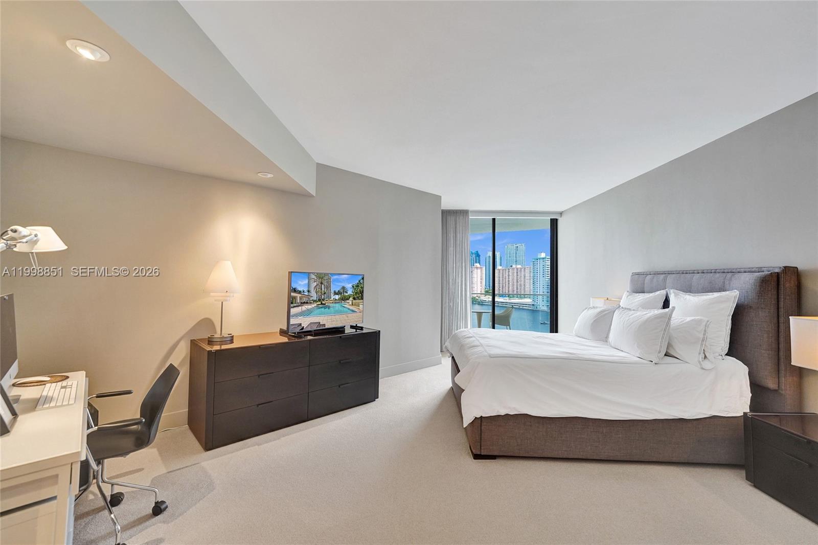 2800 ISL BLVD WILLIAMS IS - Residential