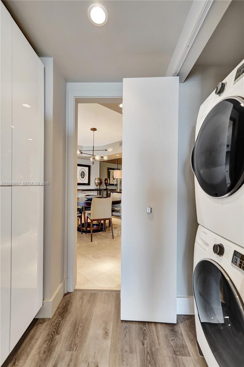 2800 ISL BLVD WILLIAMS IS - Residential