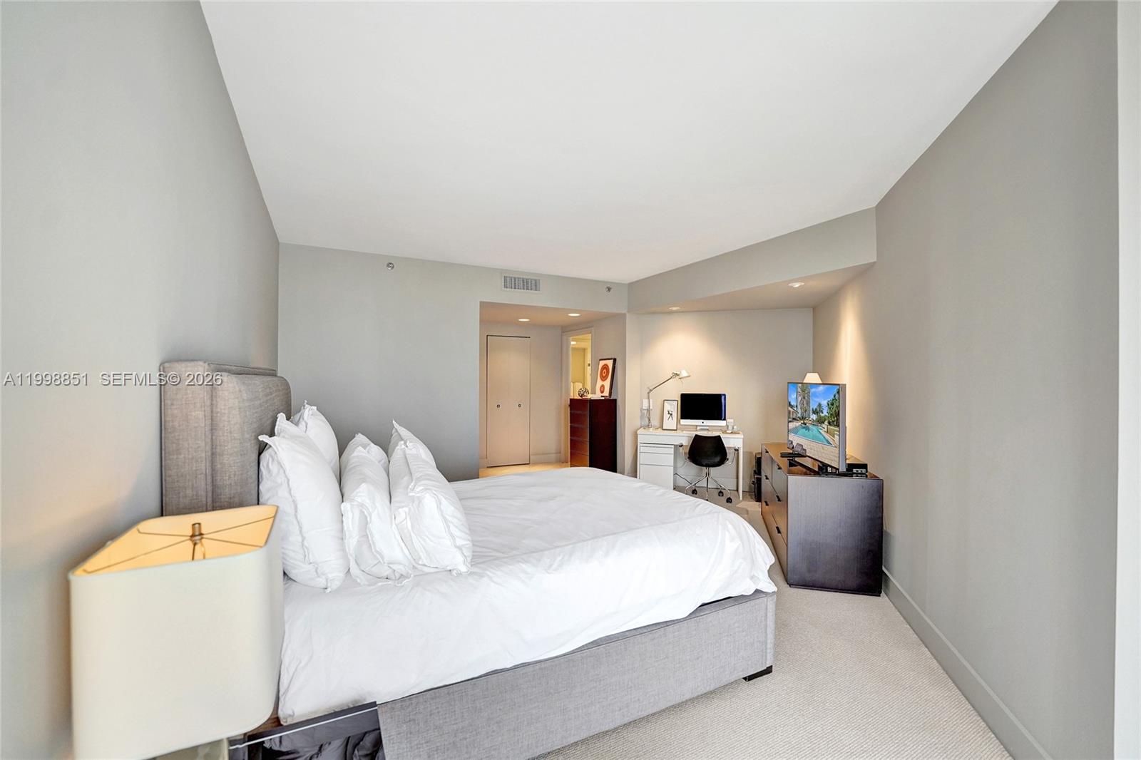 2800 ISL BLVD WILLIAMS IS - Residential