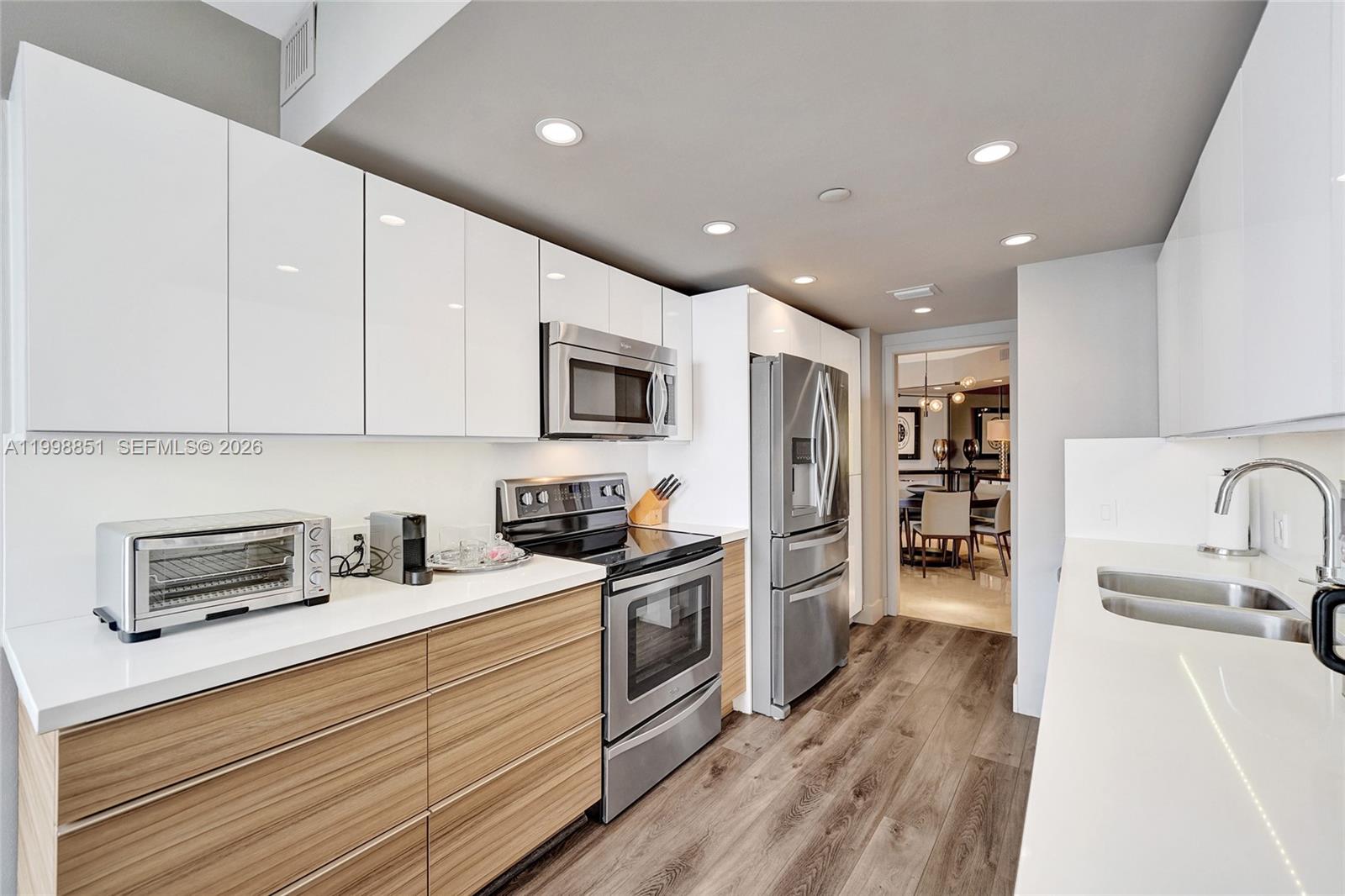 2800 ISL BLVD WILLIAMS IS - Residential