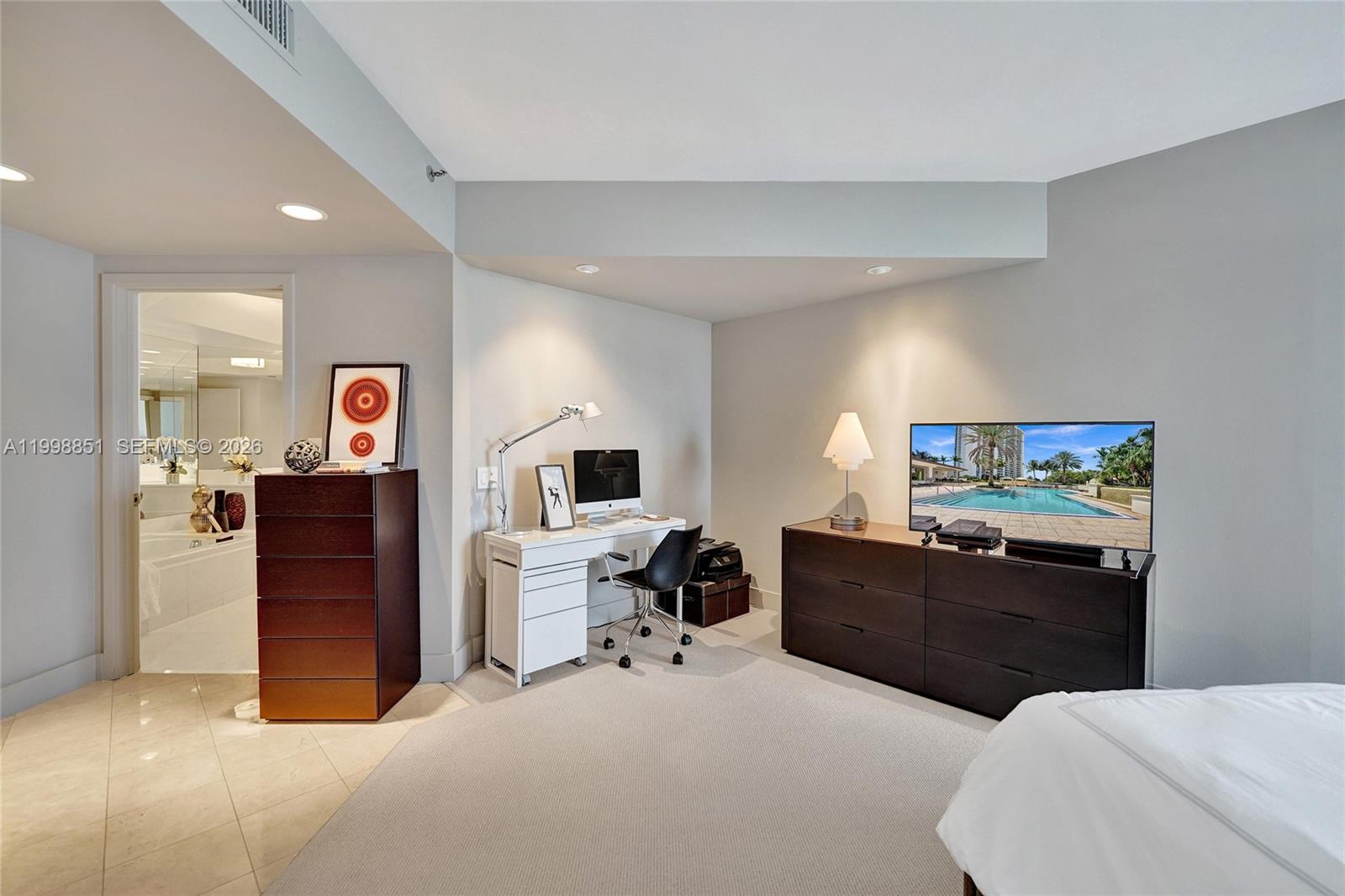 2800 ISL BLVD WILLIAMS IS - Residential