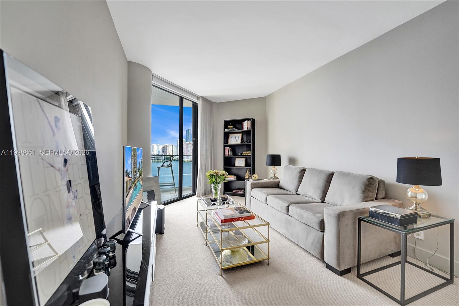 2800 ISL BLVD WILLIAMS IS - Residential