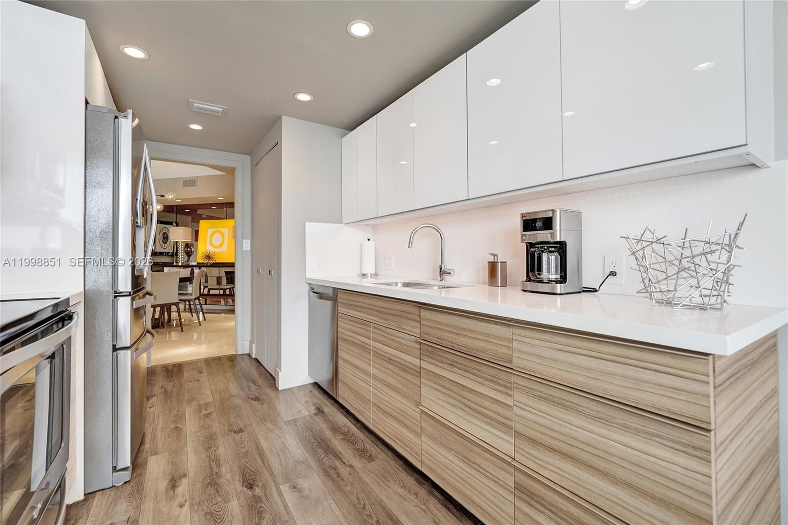 2800 ISL BLVD WILLIAMS IS - Residential