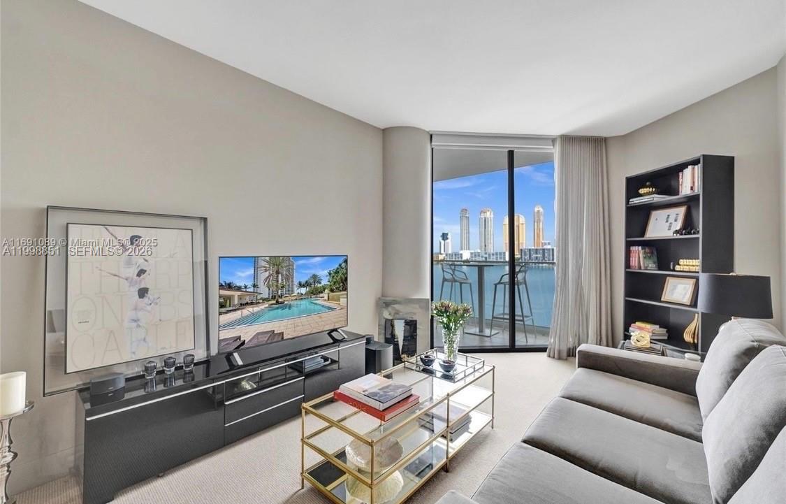 2800 ISL BLVD WILLIAMS IS - Residential