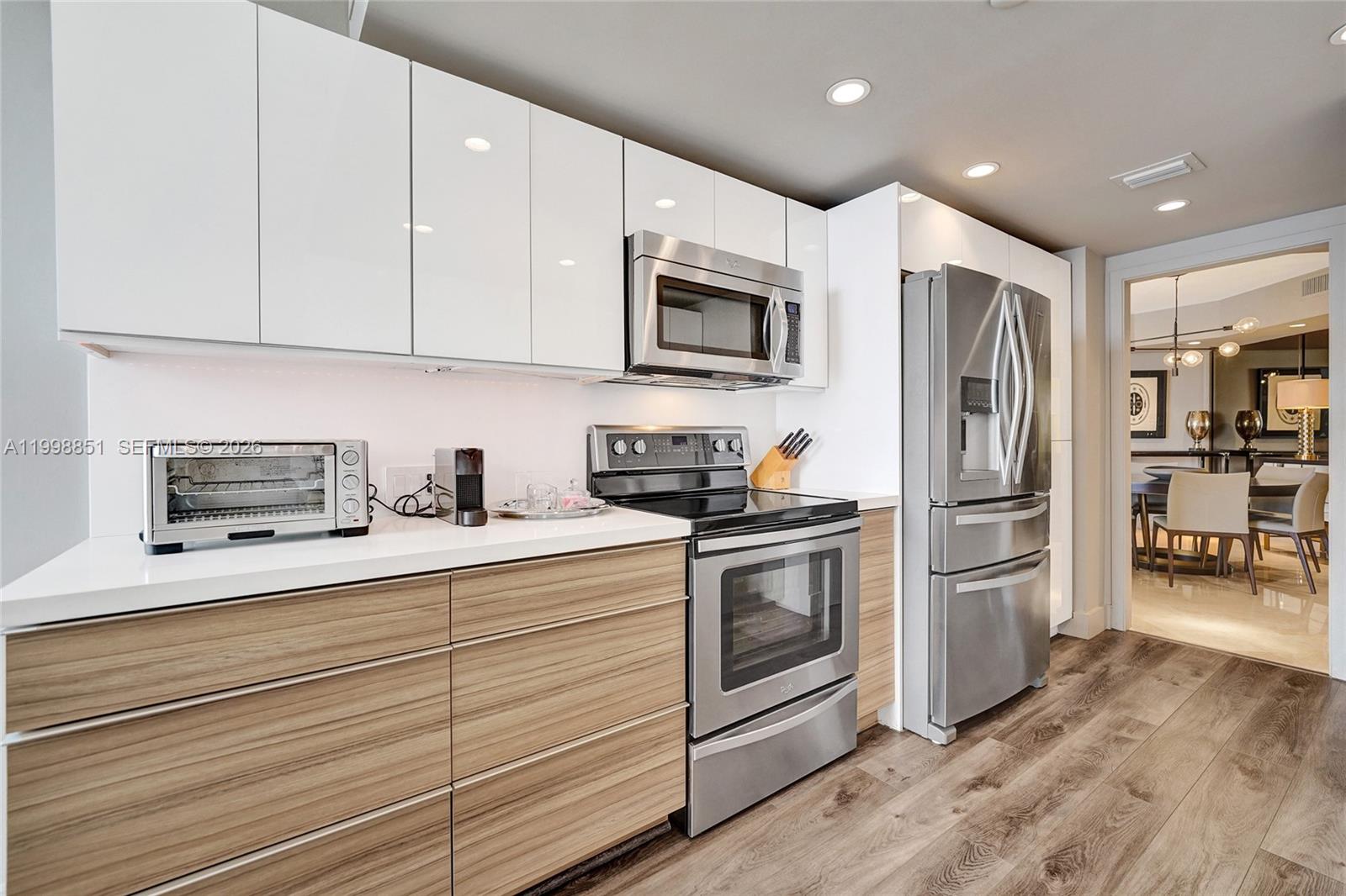 2800 ISL BLVD WILLIAMS IS - Residential