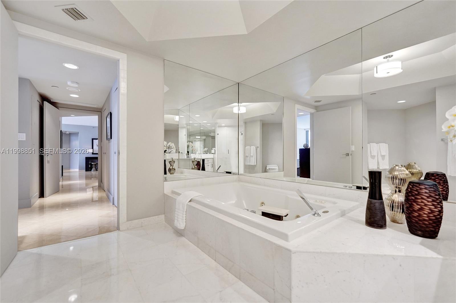 2800 ISL BLVD WILLIAMS IS - Residential