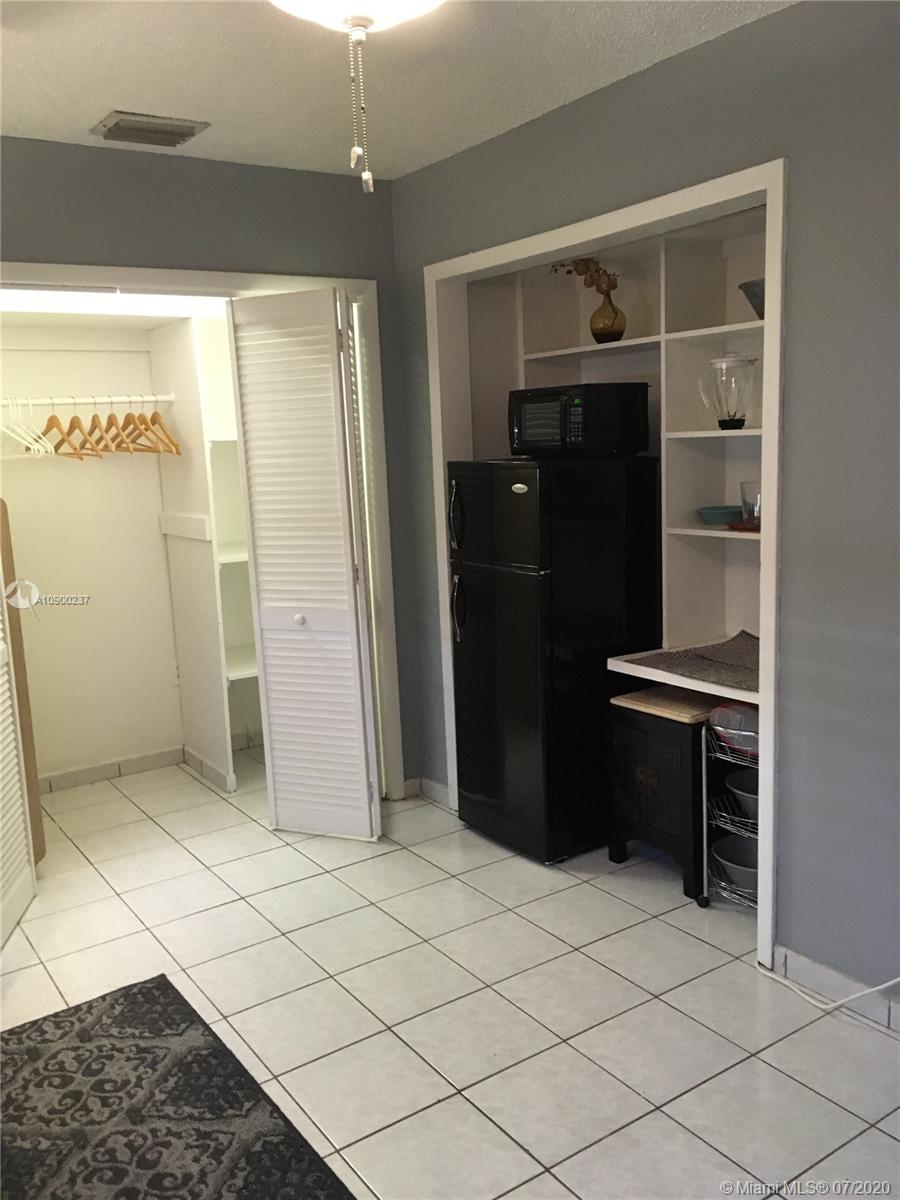 REV PL CORAL BLVD - Residential Lease