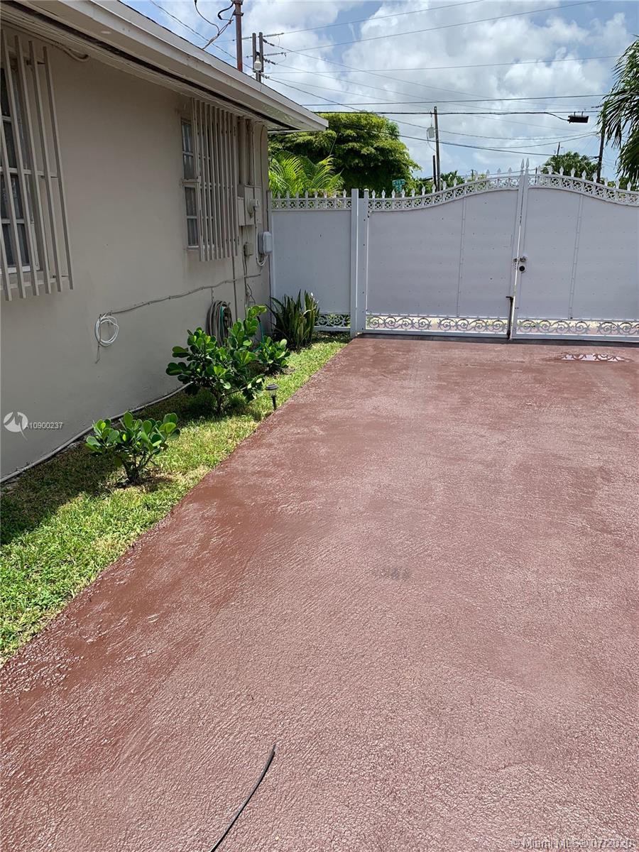 REV PL CORAL BLVD - Residential Lease