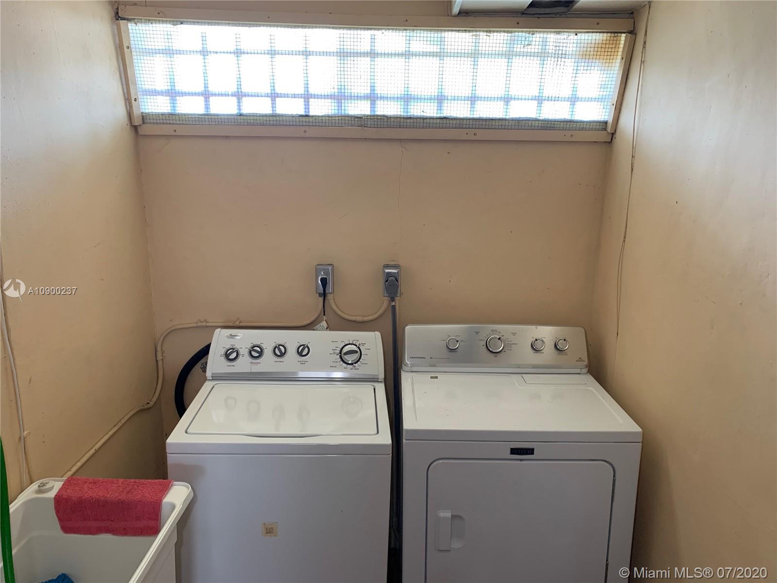 REV PL CORAL BLVD - Residential Lease