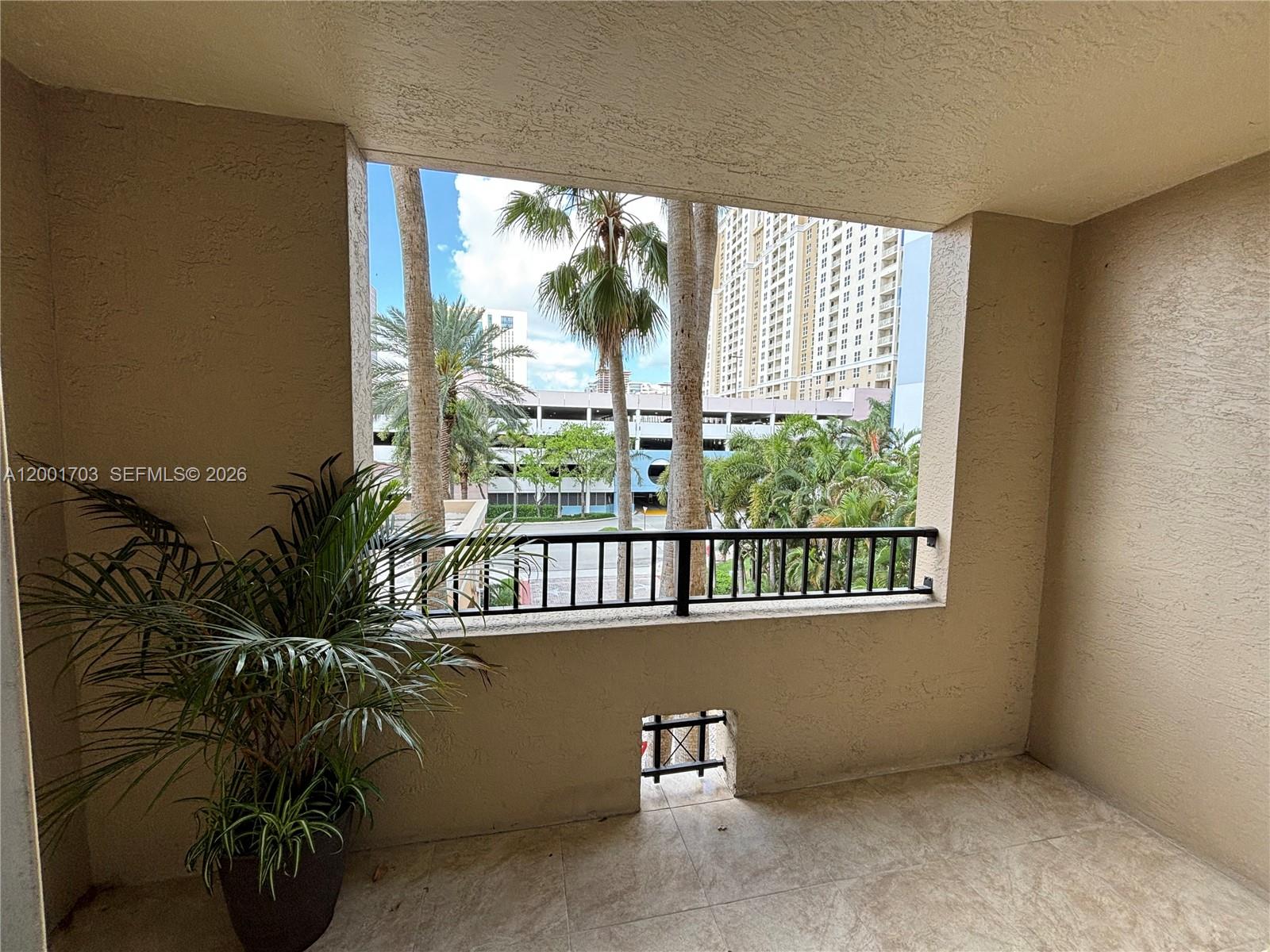 LAS OLAS BY THE RIVER CON - Residential Lease