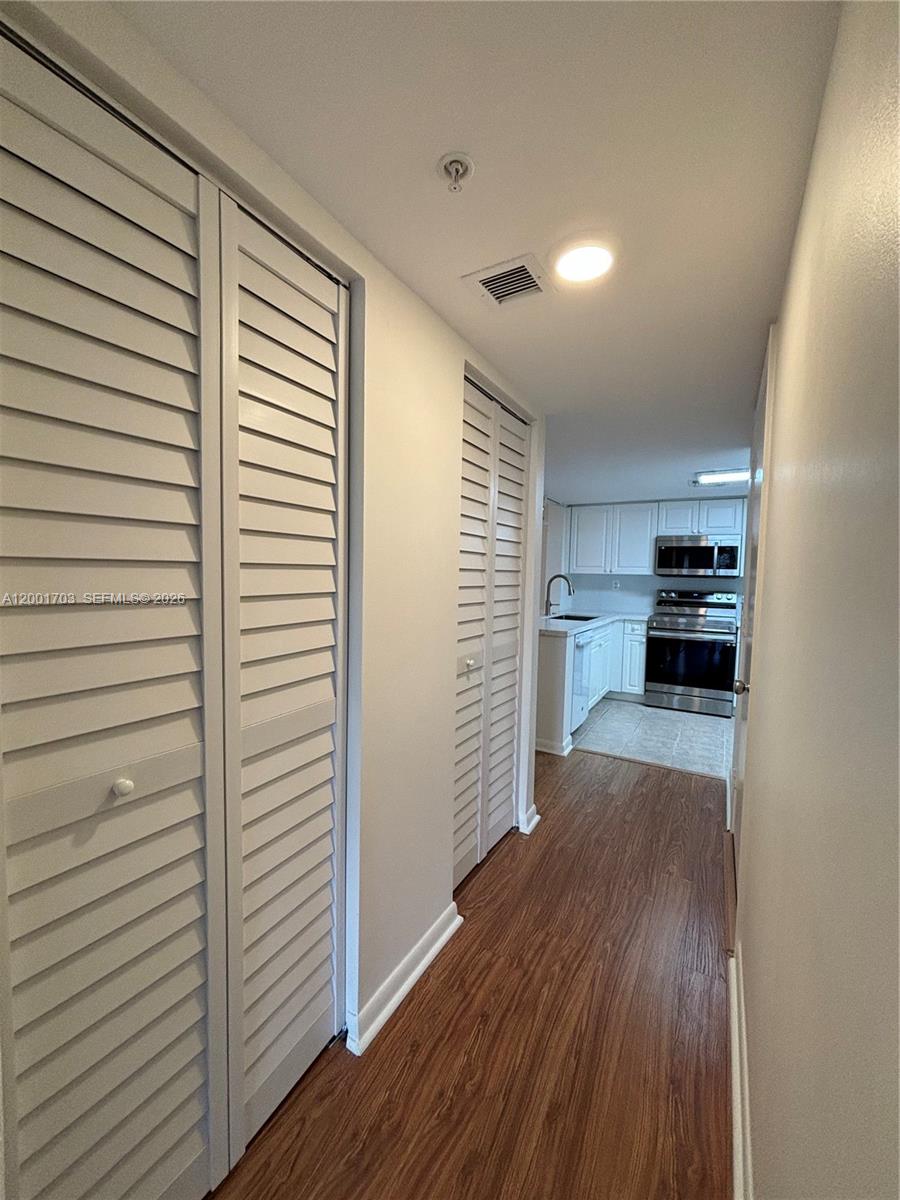 LAS OLAS BY THE RIVER CON - Residential Lease