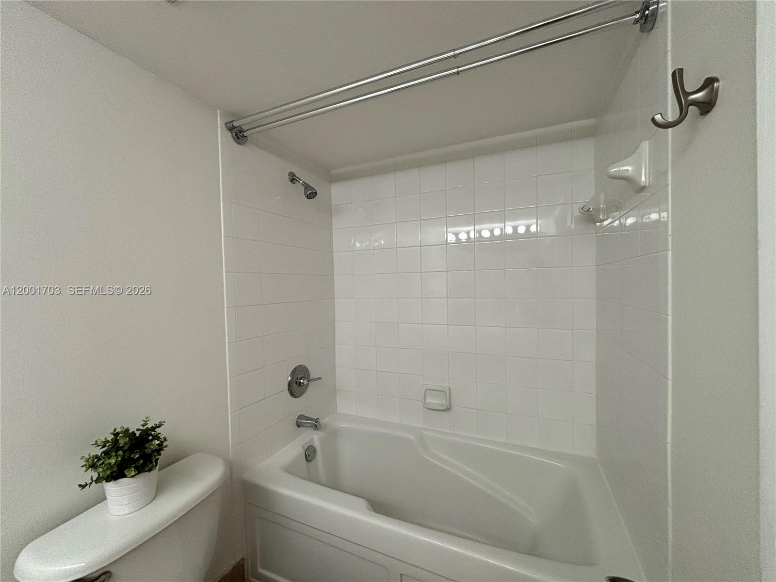 LAS OLAS BY THE RIVER CON - Residential Lease