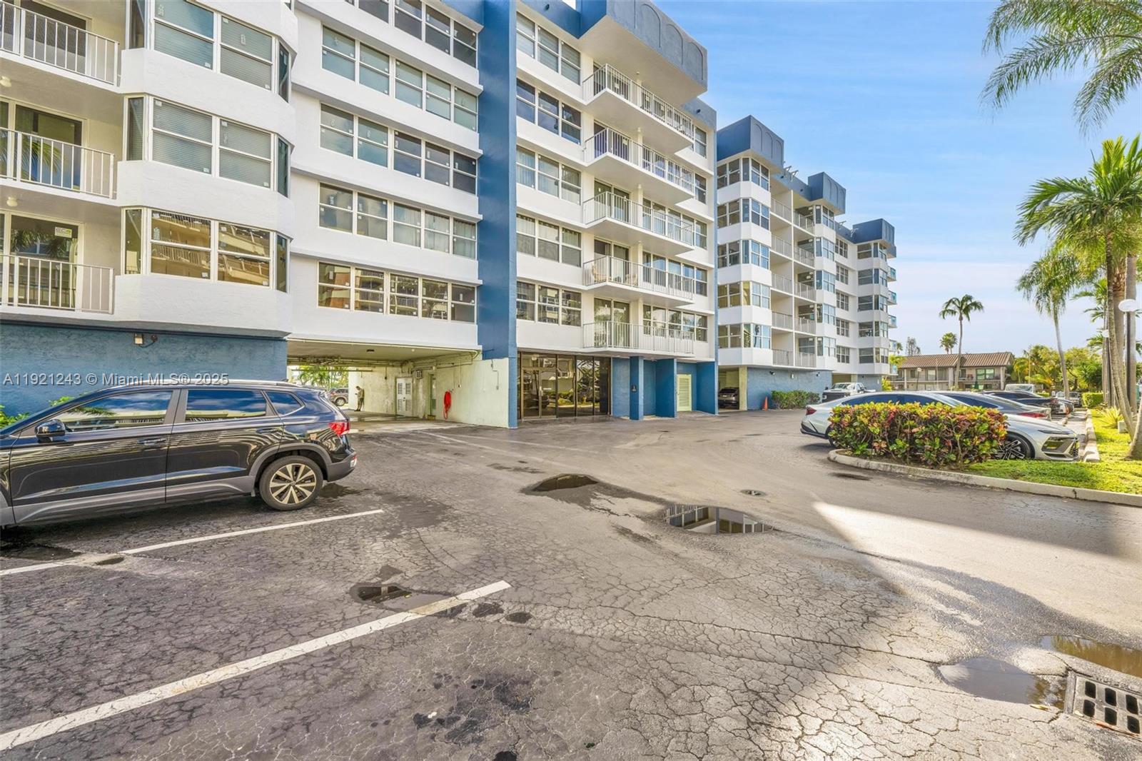 REEF SOUTH CONDO - Residential