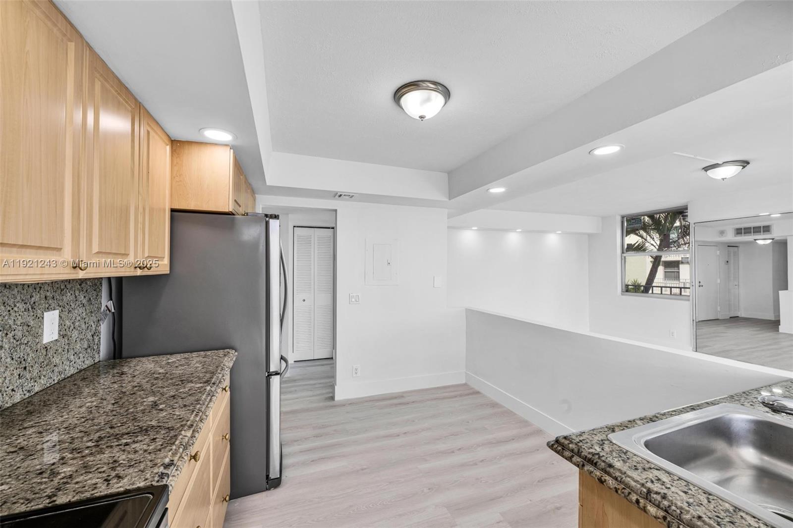 REEF SOUTH CONDO - Residential