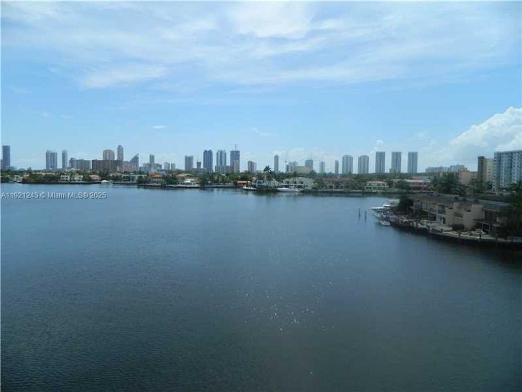 REEF SOUTH CONDO - Residential