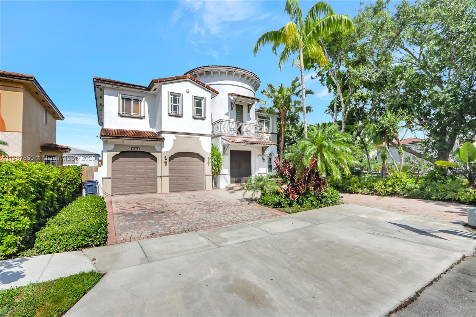 6502 Sw 162nd Ct, Miami, Broward County, Florida - 4 Bedrooms  
5 Bathrooms - 